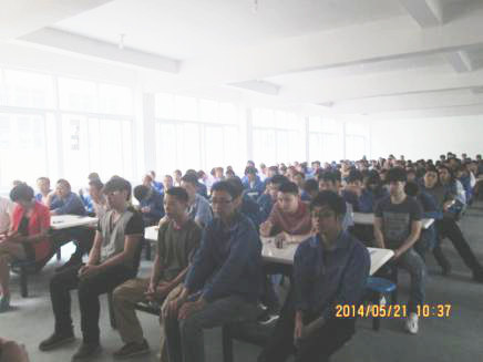 2014年6月19日，紀(jì)龍電器管理升級誓師大會召開