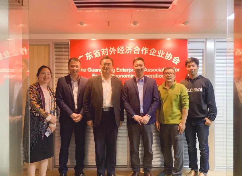 2 月 10 日 廣東省對外經(jīng)濟合作企業(yè)協(xié)會駐莫斯科代表處首席代表&俄羅斯粵商會會長孫繼業(yè)、秘書長于超先、秘書長李欽武、正睿咨詢集團商業(yè)服務(wù)中心總經(jīng)理武文盛（左3）、項目總監(jiān)譚懿（左2）合影