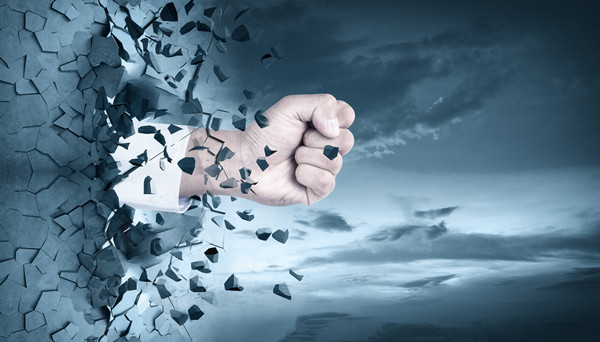 幫助企業(yè)應(yīng)對(duì)變革挑戰(zhàn)，實(shí)現(xiàn)組織轉(zhuǎn)型與優(yōu)化