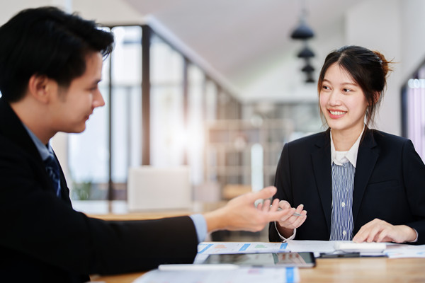 預(yù)算控制咨詢：協(xié)助企業(yè)建立控制體系，確保預(yù)算執(zhí)行