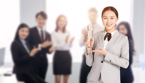 深入了解行業(yè)趨勢(shì)，優(yōu)化企業(yè)戰(zhàn)略決策