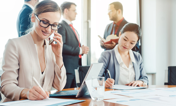 薪酬體系設(shè)計(jì)：構(gòu)建公平、激勵(lì)性的薪酬體系