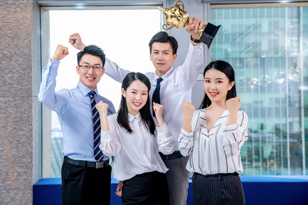 優(yōu)化組織內(nèi)部協(xié)同與溝通機(jī)制，提高組織效率和執(zhí)行力