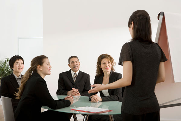 對組織流程進(jìn)行優(yōu)化再造，提高工作效率和降低成本