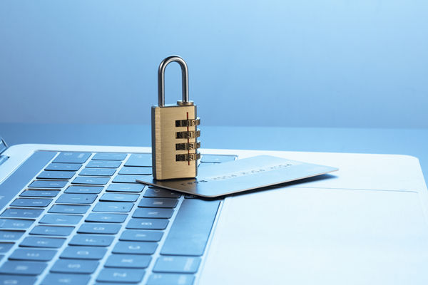 識別和降低組織風(fēng)險，保障企業(yè)穩(wěn)健發(fā)展