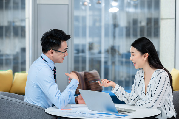 客戶關(guān)系管理：建立長(zhǎng)期、穩(wěn)定的客戶關(guān)系