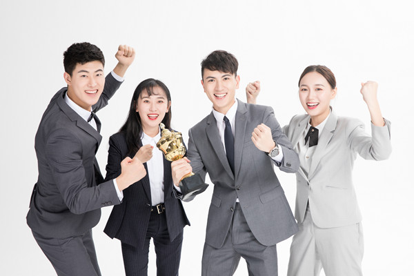 全面薪酬戰(zhàn)略實(shí)施：提升員工滿意度，提升企業(yè)績(jī)效