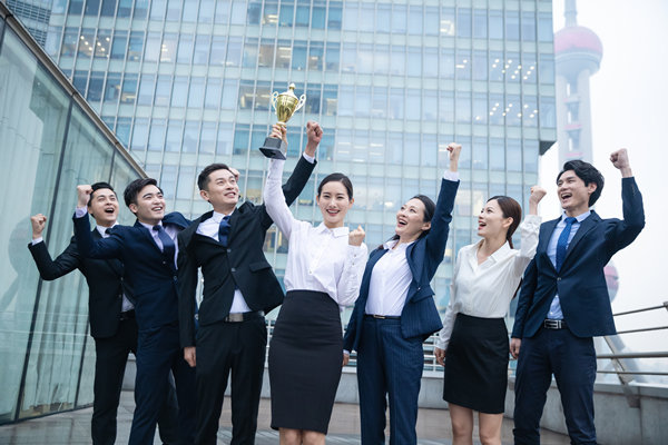 協(xié)同共進(jìn)，效能倍增：打造卓越團(tuán)隊(duì)，推動(dòng)組織發(fā)展