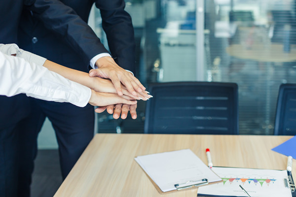 遠(yuǎn)程團(tuán)隊(duì)的績效管理：應(yīng)對遠(yuǎn)程挑戰(zhàn)，保持高效協(xié)作