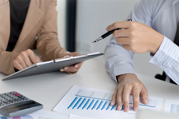 智慧預(yù)算，護(hù)航企業(yè)未來(lái)，構(gòu)建穩(wěn)健預(yù)算管理體系