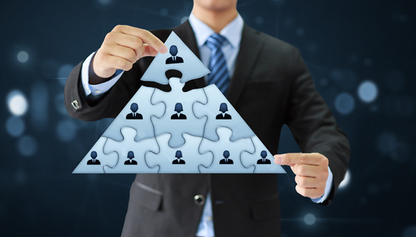 嚴格執(zhí)行經(jīng)營方案，優(yōu)化資源配置，保障企業(yè)高效運轉(zhuǎn)