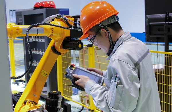 推行精益生產(chǎn)模式，提升企業(yè)運(yùn)營效率與成本效益