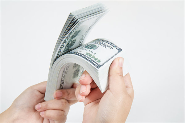 薪酬體系優(yōu)化：降低成本，提升員工滿意度