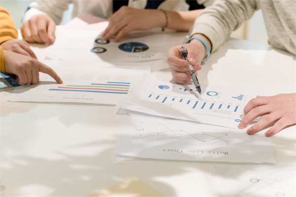 錨定目標(biāo)，穩(wěn)扎穩(wěn)打：年度經(jīng)營計(jì)劃精準(zhǔn)落地