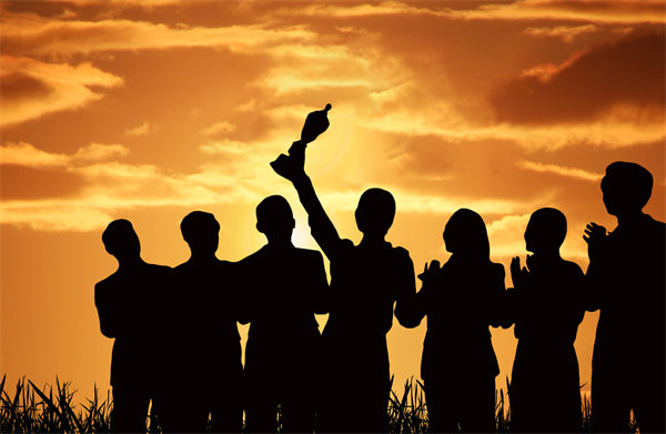 深化創(chuàng)新驅(qū)動，落實年度經(jīng)營計劃，推動企業(yè)跨越發(fā)展