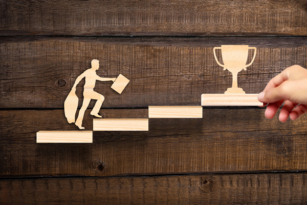 團(tuán)隊(duì)績(jī)效管理：強(qiáng)化團(tuán)隊(duì)協(xié)作，實(shí)現(xiàn)團(tuán)隊(duì)目標(biāo)