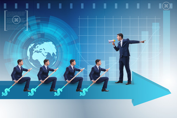 集團(tuán)管控創(chuàng)新實(shí)踐，引領(lǐng)行業(yè)發(fā)展趨勢(shì)與變革