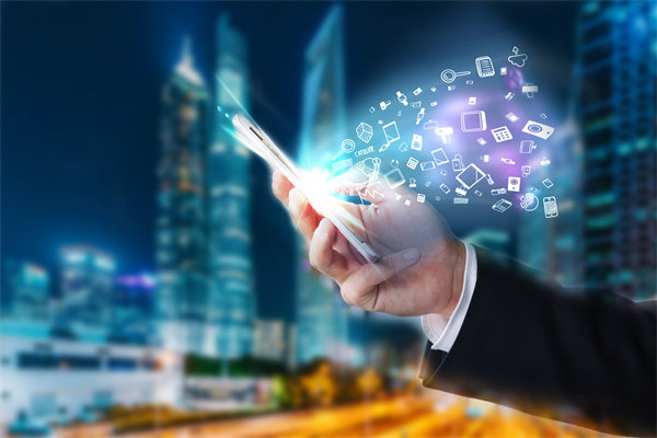 加強(qiáng)集團(tuán)管控信息化建設(shè)，提升決策支持與數(shù)據(jù)分析能力