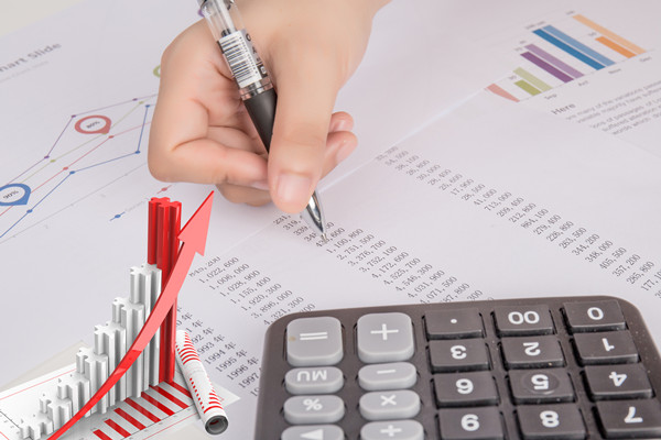 企業(yè)預(yù)算管理與風(fēng)險(xiǎn)控制結(jié)合，保障穩(wěn)健經(jīng)營與發(fā)展