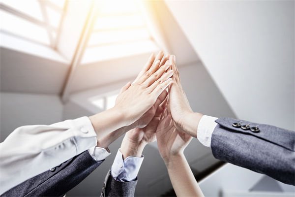 深化企業(yè)管理協(xié)同，強(qiáng)化團(tuán)隊(duì)協(xié)作，共筑企業(yè)輝煌