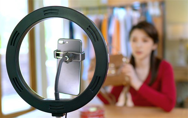 促銷策略：激發(fā)消費(fèi)者購(gòu)買欲望，促進(jìn)銷售增長(zhǎng)