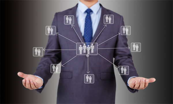 全面預(yù)算組織架構(gòu)中，屬于預(yù)算管理決策機構(gòu)的是？