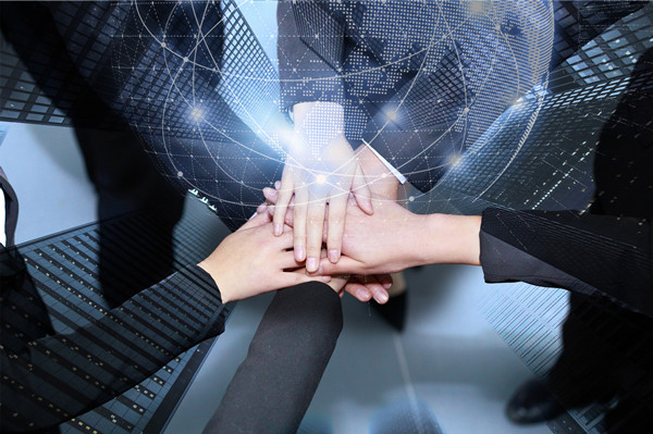 如何構(gòu)建有效的集團(tuán)風(fēng)險(xiǎn)管理框架，應(yīng)對(duì)不確定性？