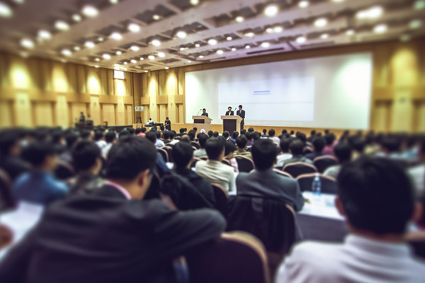 面對(duì)人才流失，企業(yè)應(yīng)采取哪些策略留住關(guān)鍵員工？