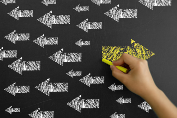 企業(yè)成長中，如何動態(tài)調整組織規(guī)劃以適應市場變化？