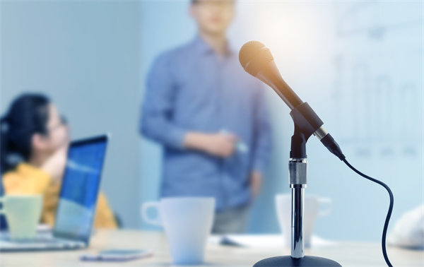 企業(yè)文化如何深度融合HR管理，增強(qiáng)團(tuán)隊(duì)凝聚力？