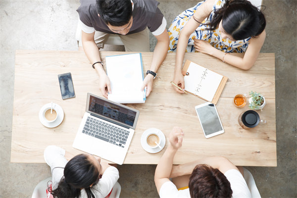 企業(yè)文化如何深度融合HR管理，增強(qiáng)團(tuán)隊(duì)凝聚力？