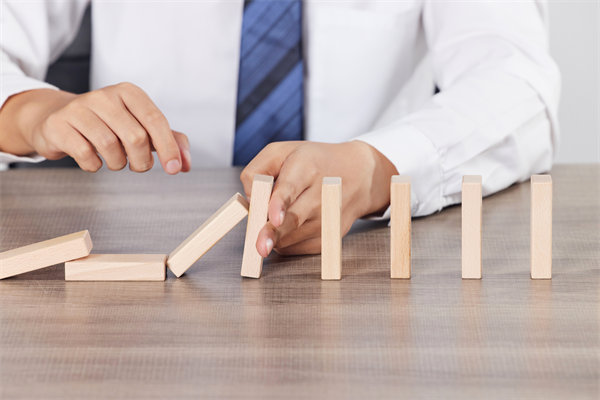 如何建立有效的風(fēng)險防控體系，保障集團(tuán)安全？