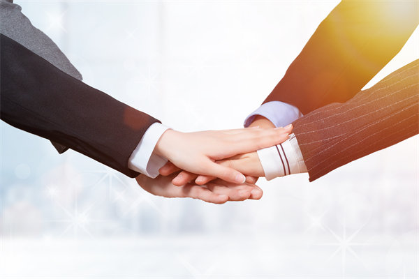 長期激勵與短期薪酬如何平衡，吸引并留住關(guān)鍵人才？