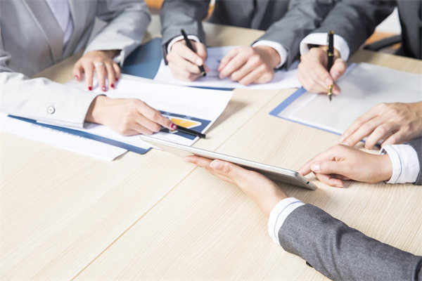 企業(yè)戰(zhàn)略與文化建設(shè)相結(jié)合，打造獨具特色的發(fā)展模式