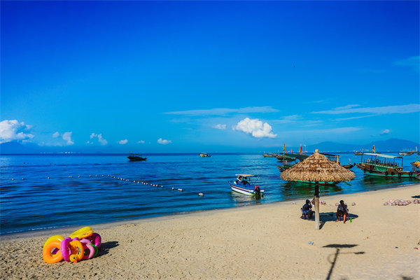 管理咨詢?nèi)绾螢榛葜萜髽I(yè)打造核心競爭力？具體策略是？