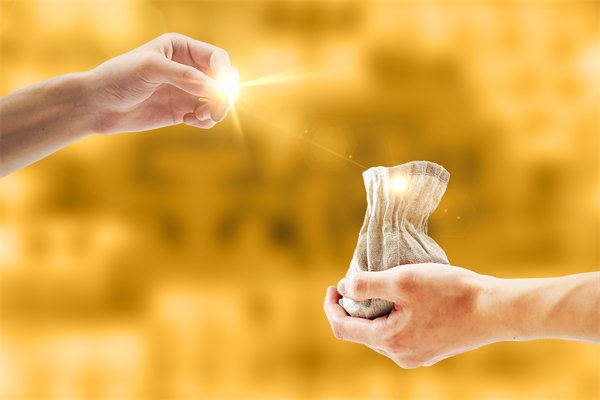 跑步入場(chǎng)的00后3天賺了3萬，對(duì)打工族有何啟示？