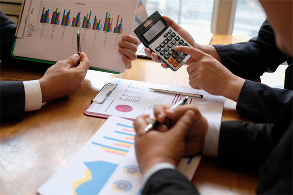 企業(yè)薪酬預算有限，如何合理分配以實現(xiàn)最大效益？