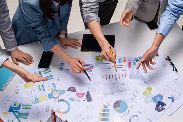 薪酬結(jié)構(gòu)如何設(shè)計(jì)，才能既吸引人才，又促進(jìn)內(nèi)部公平？