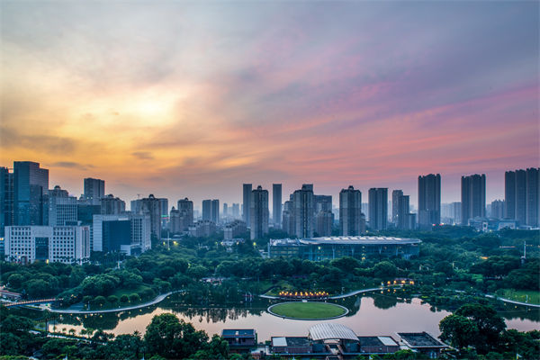 佛山薪酬咨詢公司如何為企業(yè)量身定制薪酬體系？