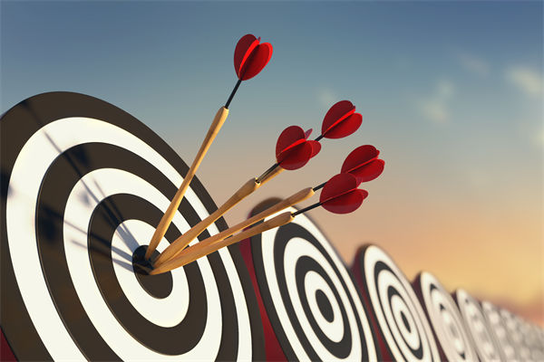 在全球化競爭中，企業(yè)如何制定有效的戰(zhàn)略管理策略？