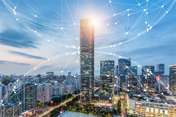 在全球化競爭中，企業(yè)如何制定有效的戰(zhàn)略管理策略？