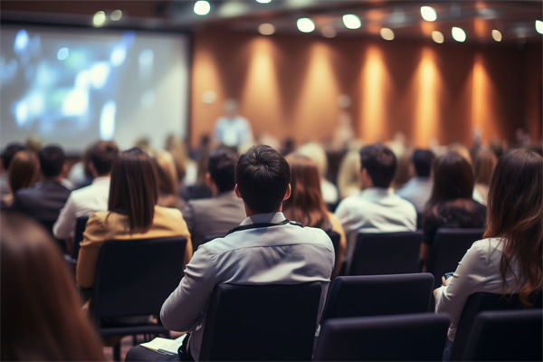 在員工培訓(xùn)上，企業(yè)應(yīng)如何投入，以獲得最大回報(bào)？