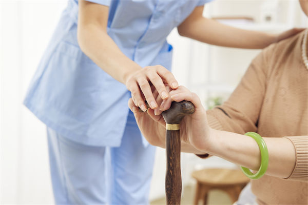 多家藥企叫停創(chuàng)新藥研發(fā)項目，關(guān)聯(lián)行業(yè)需要戰(zhàn)略調(diào)整？