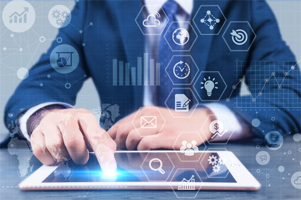 制定年度經(jīng)營計劃時，如何平衡創(chuàng)新與風(fēng)險？