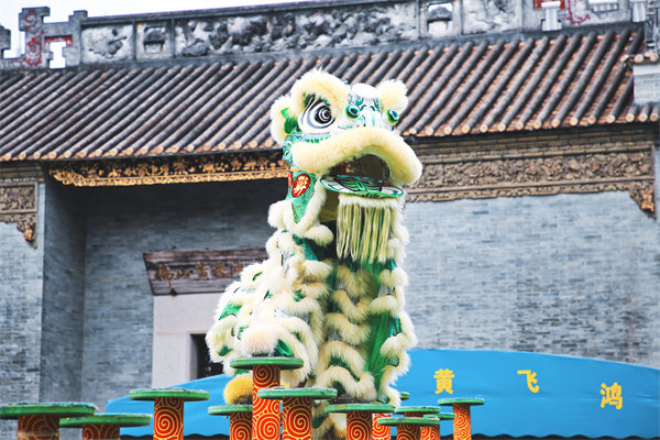 佛山戰(zhàn)略咨詢公司如何優(yōu)化企業(yè)市場(chǎng)競(jìng)爭(zhēng)策略？