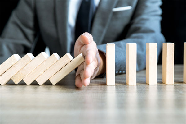 怎樣評估，年度經(jīng)營計劃的實施效果與預期是否一致？