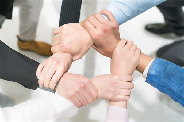 高效團(tuán)隊(duì)打造秘訣：企業(yè)管理中的領(lǐng)導(dǎo)力藝術(shù)何在？