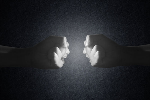 內(nèi)部矛盾重重，管理咨詢?nèi)绾沃χ亟ê椭C高效組織？