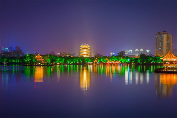 營(yíng)銷轉(zhuǎn)化率低迷？濟(jì)南營(yíng)銷咨詢公司如何精準(zhǔn)打通獲客變現(xiàn)鏈路？