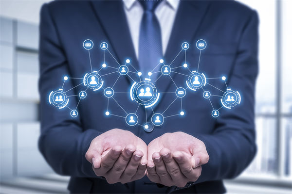 跨區(qū)域擴(kuò)張時，集團(tuán)管控如何防止管理效能稀釋？